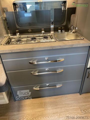 Lakókocsi HOBBY De Luxe 460 UFe Modell 2026