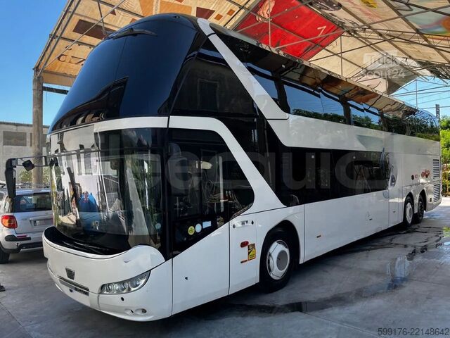 Dobbeldækkerbus Neoplan Skyliner