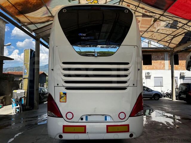Dobbeldækkerbus Neoplan Skyliner