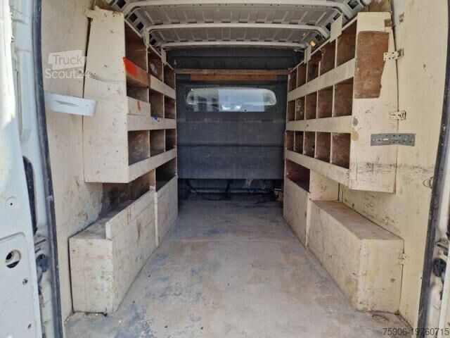 Κλειστό βαν Peugeot Boxer