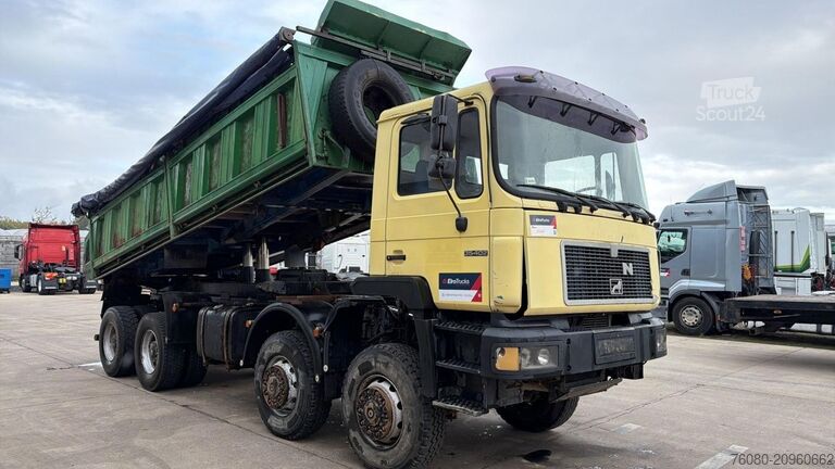 Tipper 3 côtés MAN 35.402 (8X8 / BIG AXLES / GRAND PONT / LAMES / ...