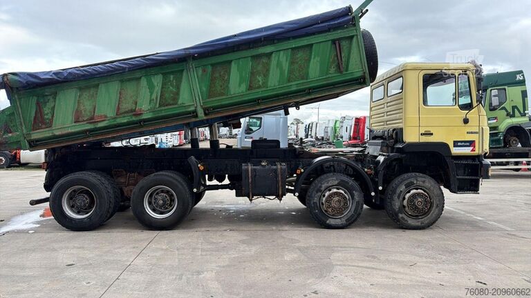 Tipper 3 côtés MAN 35.402 (8X8 / BIG AXLES / GRAND PONT / LAMES / ...
