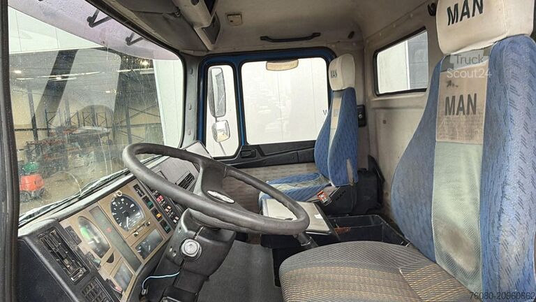 Tipper 3 côtés MAN 35.402 (8X8 / BIG AXLES / GRAND PONT / LAMES / ...