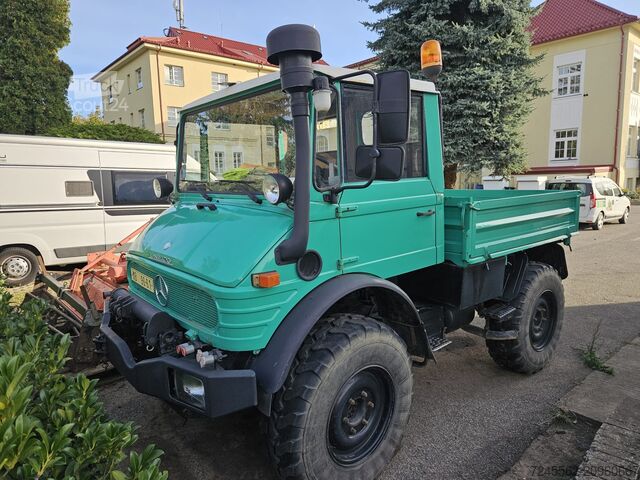 Unimog U900/417.101 Mercedes-Benz Unimog U 900/417.101