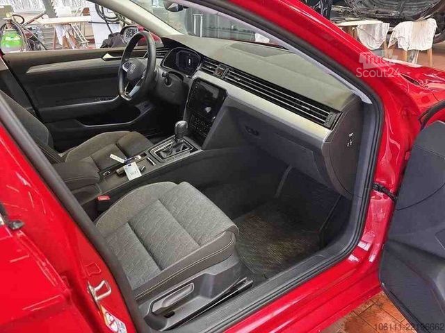 Minibús VOLKSWAGEN Passat Variant Business 2,0TDI DSG