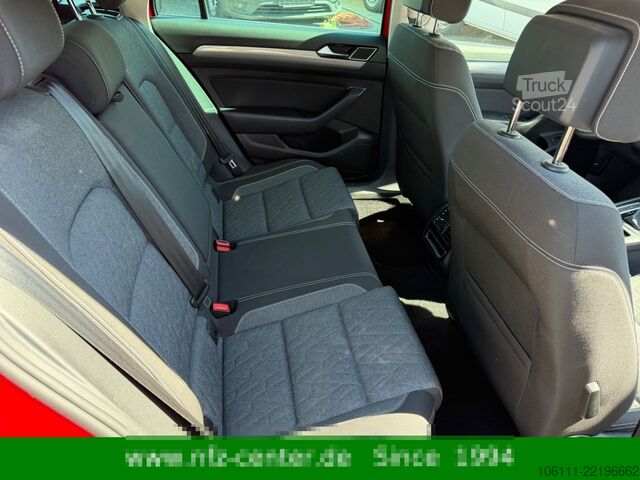 Минибус VOLKSWAGEN Passat Variant Business 2,0TDI DSG ACC