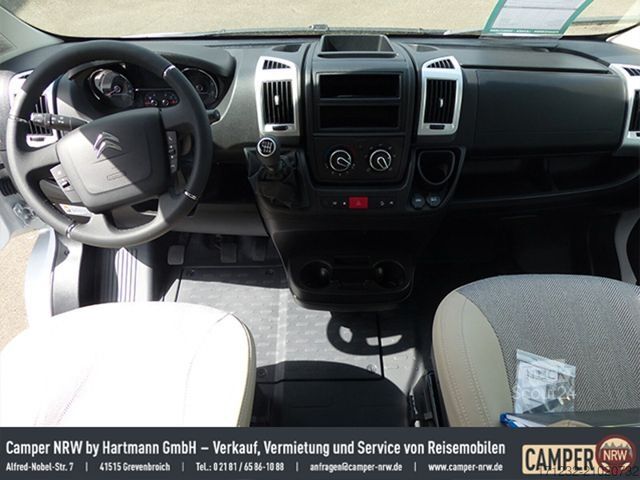 Half-integraal camper ETRUSCO T 7400 QBC +Queensbett+Markise+Ohne Hubbett