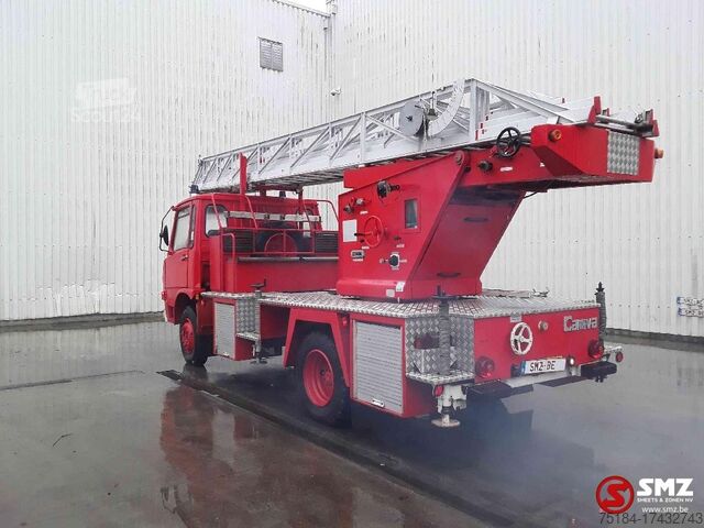 Mașină de pompieri Berliet 