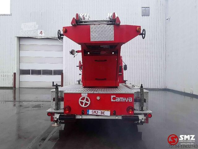 Mașină de pompieri Berliet 
