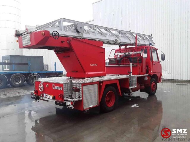 Mașină de pompieri Berliet 