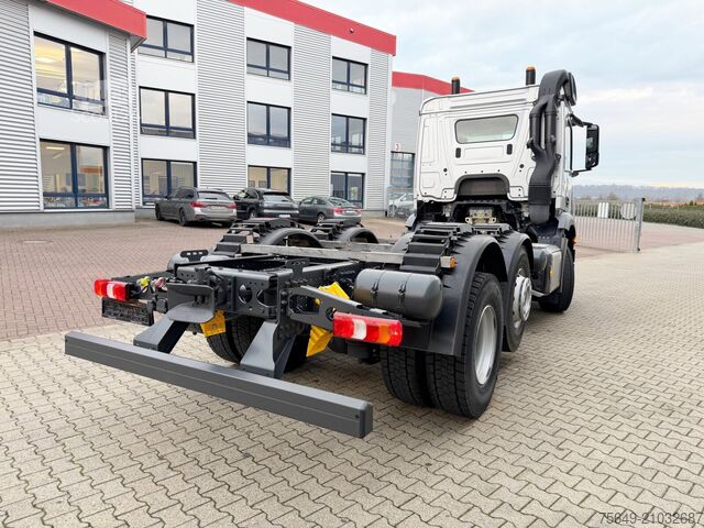 Sklápěcí vůz Mercedes-Benz Arocs 2542 L 6x2/4 Arocs 2542/45 L 6x2/4, Vorlauflenk-/liftachse, Navi, MultimediaCockpit