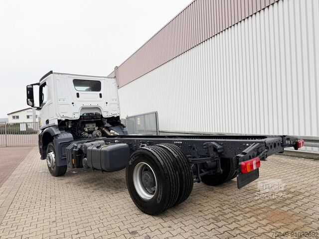 Autocamion cu destinație specială Mercedes-Benz Arocs 1840 K 4x2 Arocs 1840 K 4x2, MultimediaCockpit, 2x Nebenantrieb, NMV & Motorabtrieb