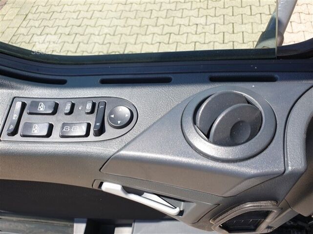 Customized van MAN TGL 8.220 4x2 BL TGL 8.220 4x2 BL, Verkaufsaufbau, NUR 15.800KM!