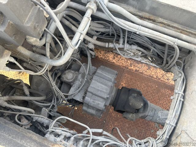 Tresidig tippbil Scania 124C 400 6x6 124C 400 6x6