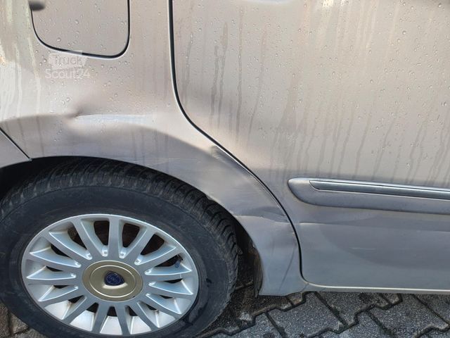 Kleinbus LANCIA MUSA Musa Elefantino