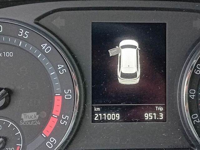 Kleinbus SKODA Octavia Combi Ambition