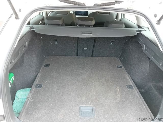 Kleinbus SKODA Octavia Combi Ambition