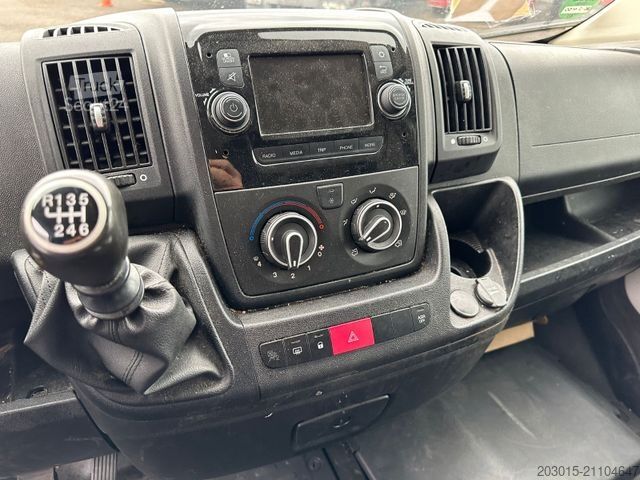 Kühltransporter PEUGEOT Boxer Kasten Hochraum 333 L2H2 Premium BlueHDi 1