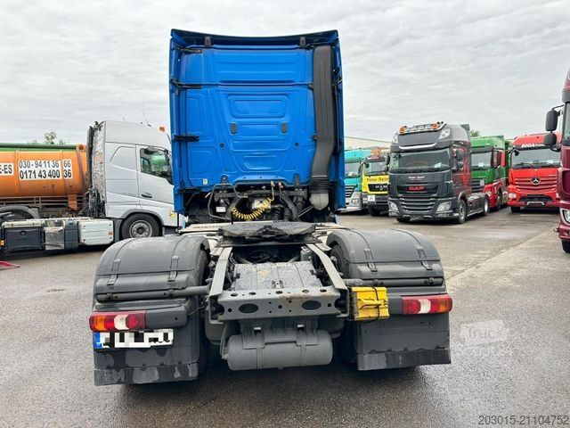 Standard dragbil MERCEDES-BENZ Actros 1842