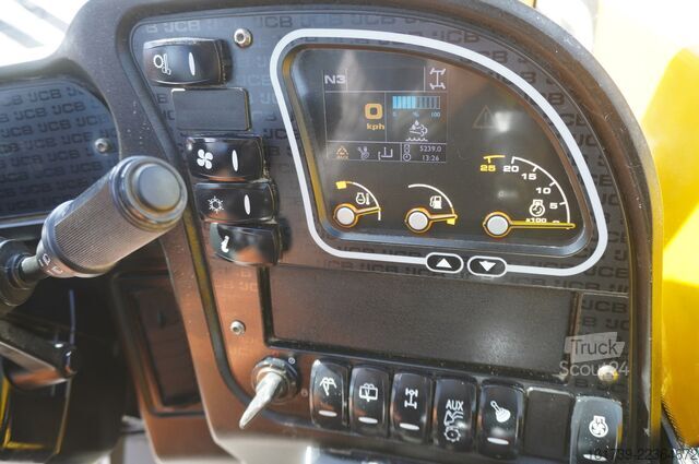 Teleloader JCB 526-56 AGRI Plus / 5.6 m / joystick