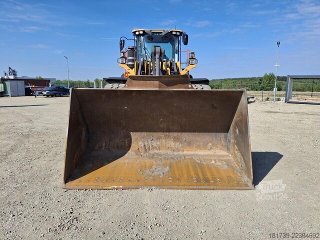 Kolesový nakladač Volvo L180H articulated loader / 1000 MTH!