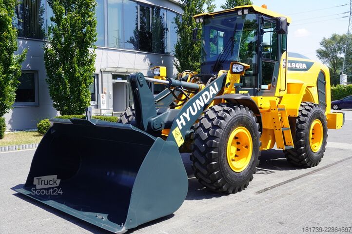 Posmainais iekrāvējs Hyundai HL940A articulated loader / year 2021 /