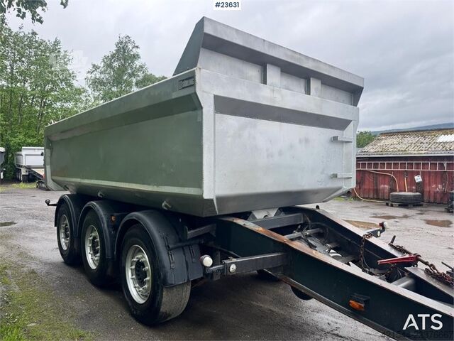  Maur Triple-Axle Trailer – Needs Repair