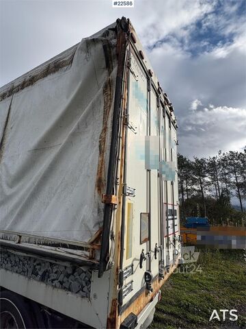  Tyllis trailer with chip body and tipper – hydraulic side