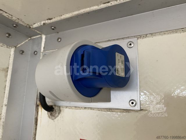 Koelwagen met geïsoleerde laadbak MERCEDES-BENZ Sprinter 316 Aut. *Carrier Pulsor 350 -20°C Tief