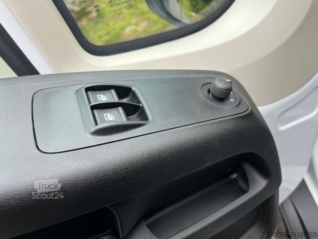 Tipvogn varebil OPEL MOVANO DOKA 3 SEITENKIPPER KLIMAA. AHK 1.HAND