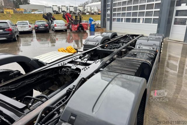 LKW-Fahrgestell MAN TGS 35.440 8x2