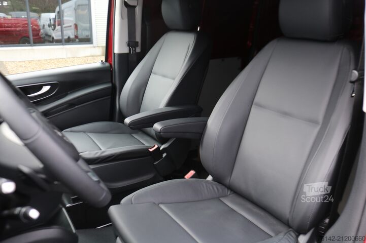 Dobozos furgon Mercedes-Benz eVito 112 L3 60 kWh Black Line