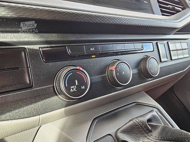 Camioneta familiar de techo alto VOLKSWAGEN TRANSPORTER 2.0 TDI T6.1 L1H1 150Pk Autm