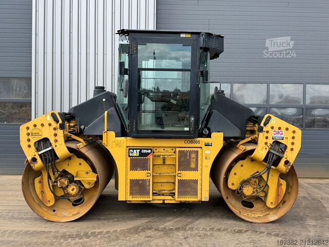 Tandem roller Caterpillar CD54B