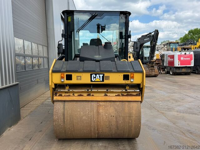 Tandem roller Caterpillar CD54B