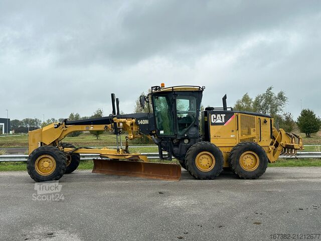 Road grader Caterpillar 140M Ripper + Pushblock