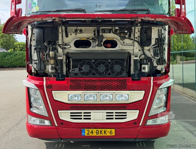 Skåpbil VOLVO FH 13.500 I-PARK COOL FULL AIR HEIWO ISOLATED BO