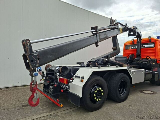 Haakarm vrachtwagen MAN 26.343 6x2*4 Meiller Abroller + Kran Feuerwehr
