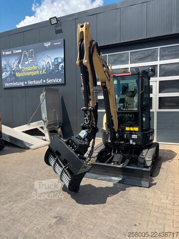 Minikotró BOBCAT E 27  - Exclusive Edition 1of1