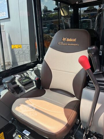 Minikotró BOBCAT E 27  - Exclusive Edition 1of1
