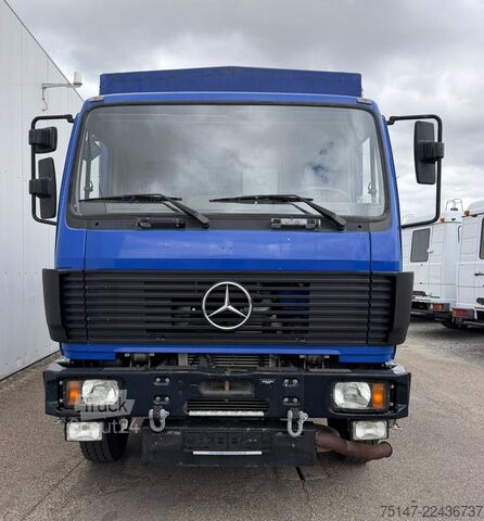Kamion sa ravnom platformom i ceradom MERCEDES-BENZ 1820 AK Allrad 4x4 3-Sitzer ex-THW