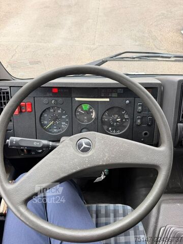 Kamion sa ravnom platformom i ceradom MERCEDES-BENZ 1820 AK Allrad 4x4 3-Sitzer ex-THW