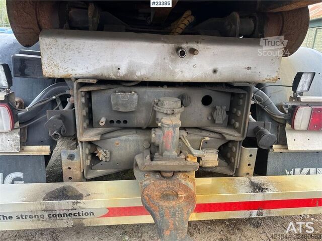 Savivartis Scania R124/400 hook truck w/ 26T hook and box. WATCH VID