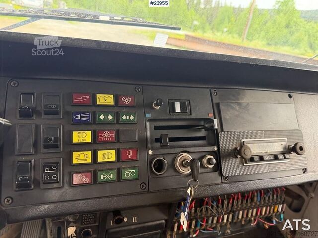 Kippiauto Scania LS 111S42 truck. Repair object
