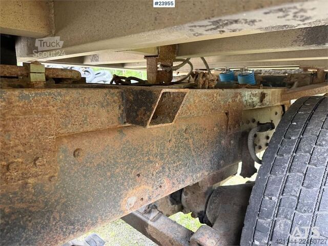 Kippiauto Scania LS 111S42 truck. Repair object