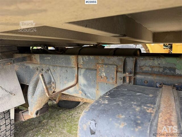 Kippiauto Scania LS 111S42 truck. Repair object