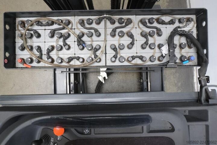 Schubmaststapler Linde R 16 1120