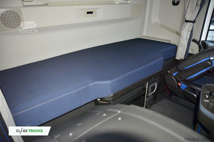 Standard tractor unit VOLVO FH 460 Globetrotter XL Varios i-Save