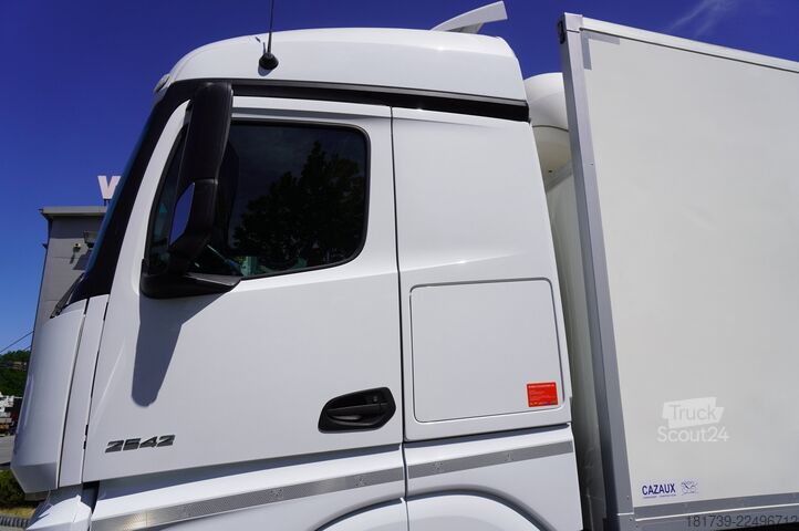 Gekoelde vrachtwagens Mercedes-Benz Actros 2542 / GIGA cabin / Thermoking