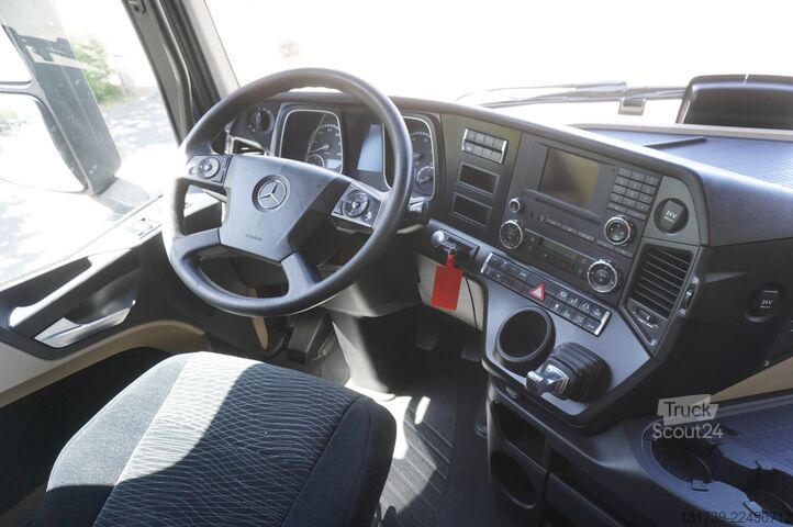 Gekoelde vrachtwagens Mercedes-Benz Actros 2542 / GIGA cabin / Thermoking